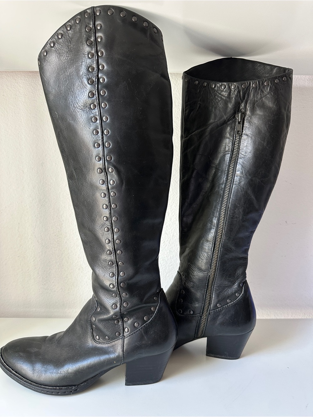 Born black studded Kamryn Boots Women’s Size 8